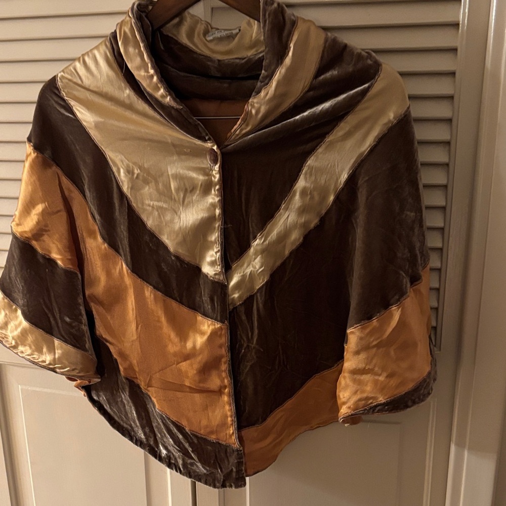 Sana Silk Cape Button Closure Neutral Geometric One Size